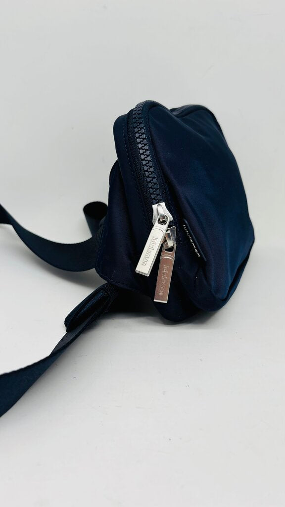 Lululemon Belt Bag Navy