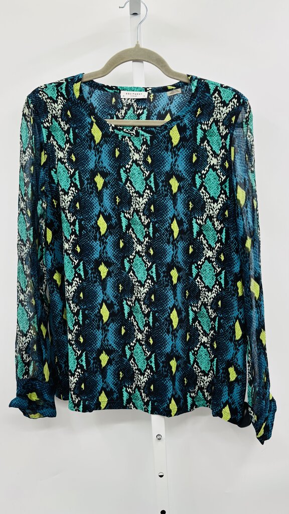 Equipment: Femme Blouse Blue M