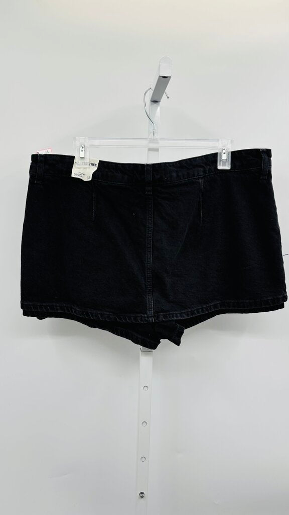 We the Free Skort Black 16