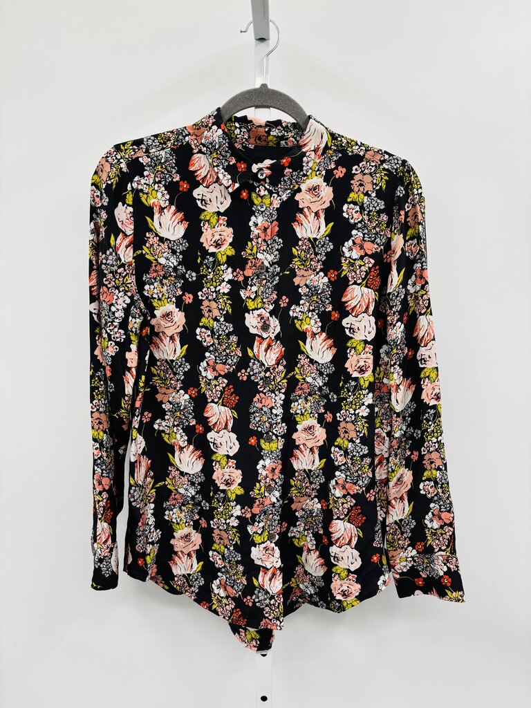 Equipment: Femme Blouse Black S