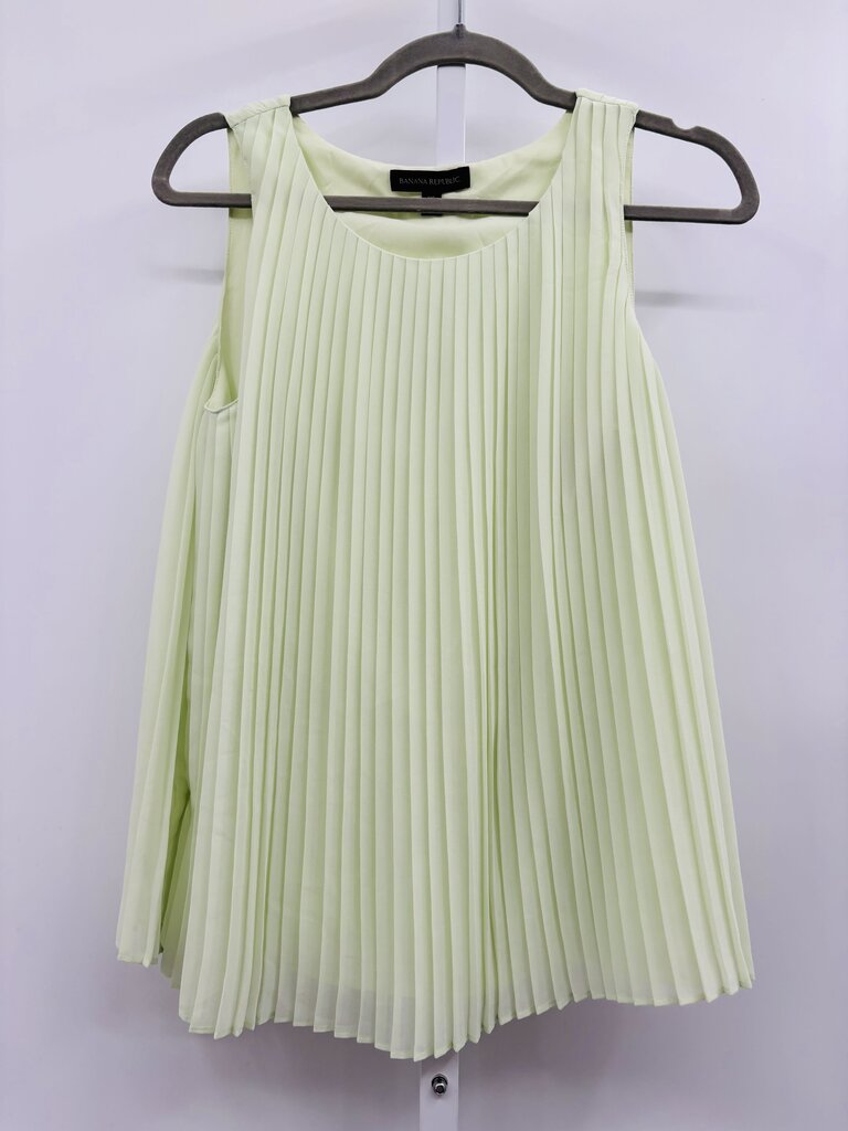 Banana Republic Top Green XS