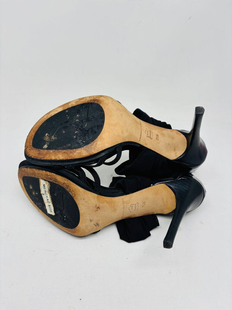 Donald J. Pliner Heels Black 7.5