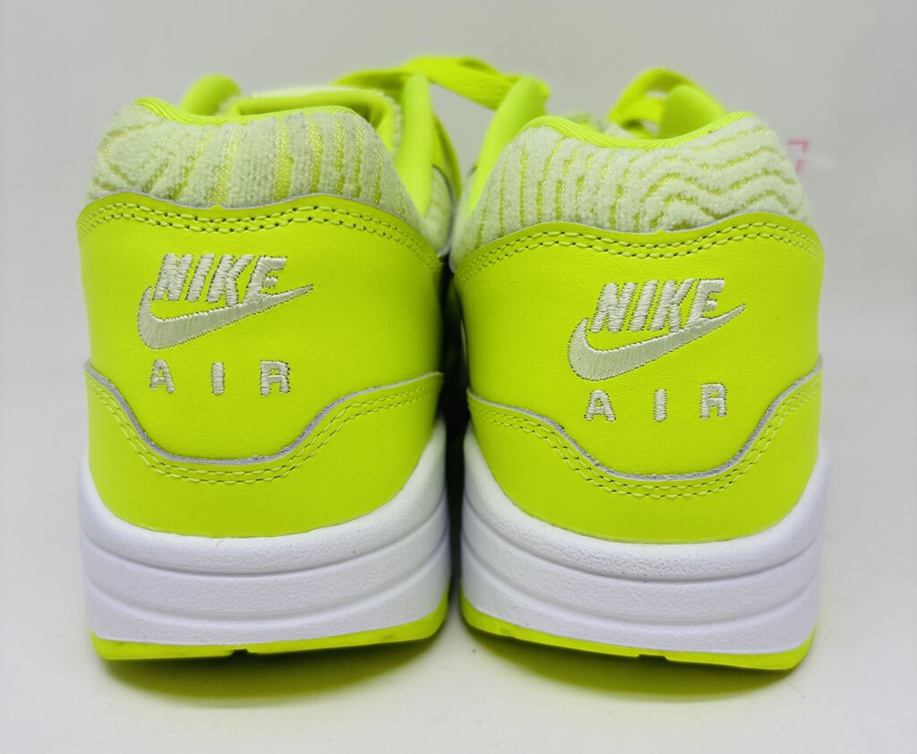 Nik and Nash Sneakers Yellow 10