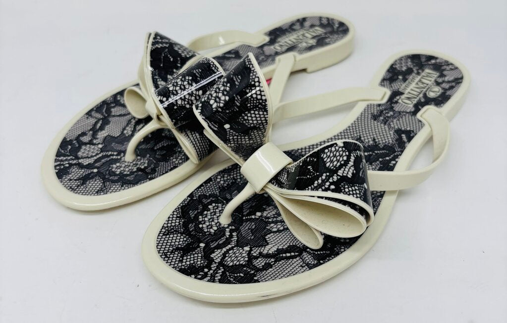 Valentino Garavani Flip Flops Beige 6.5