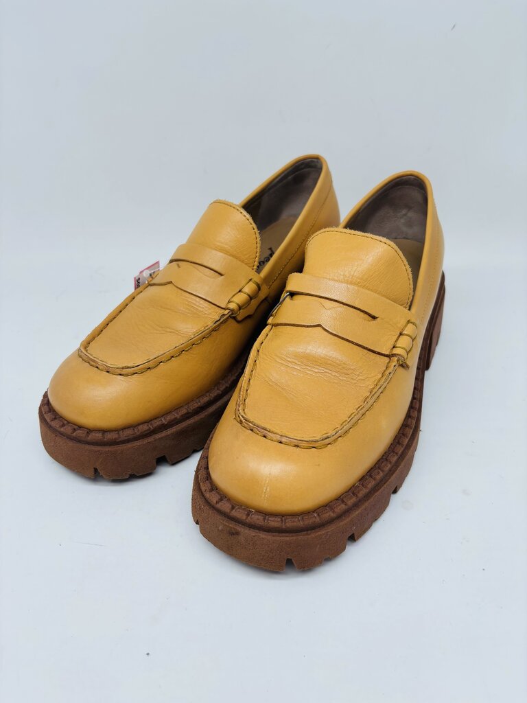 Free People Loafers Orange 7.5