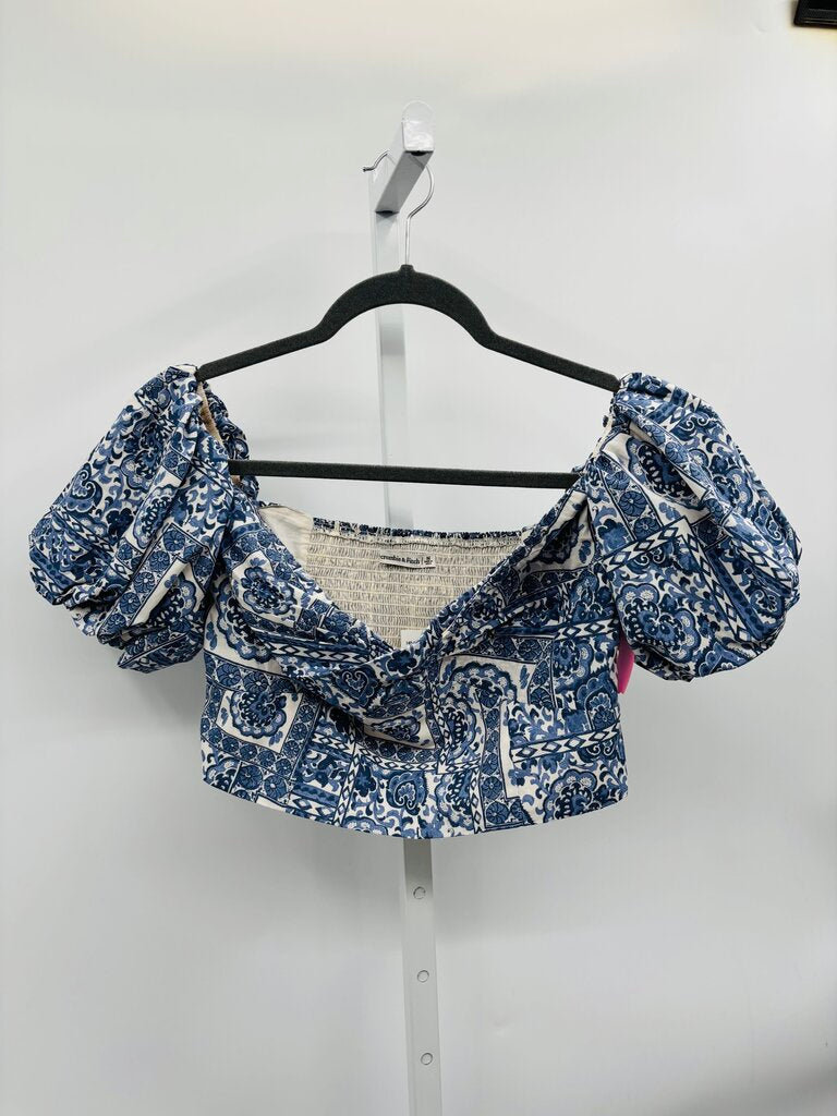 Abercrombie & Fitch Top Blue M