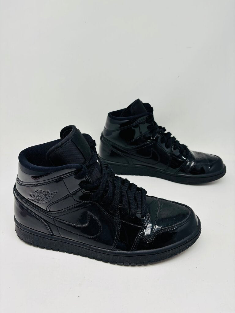 Nike Sneakers Black 9.5