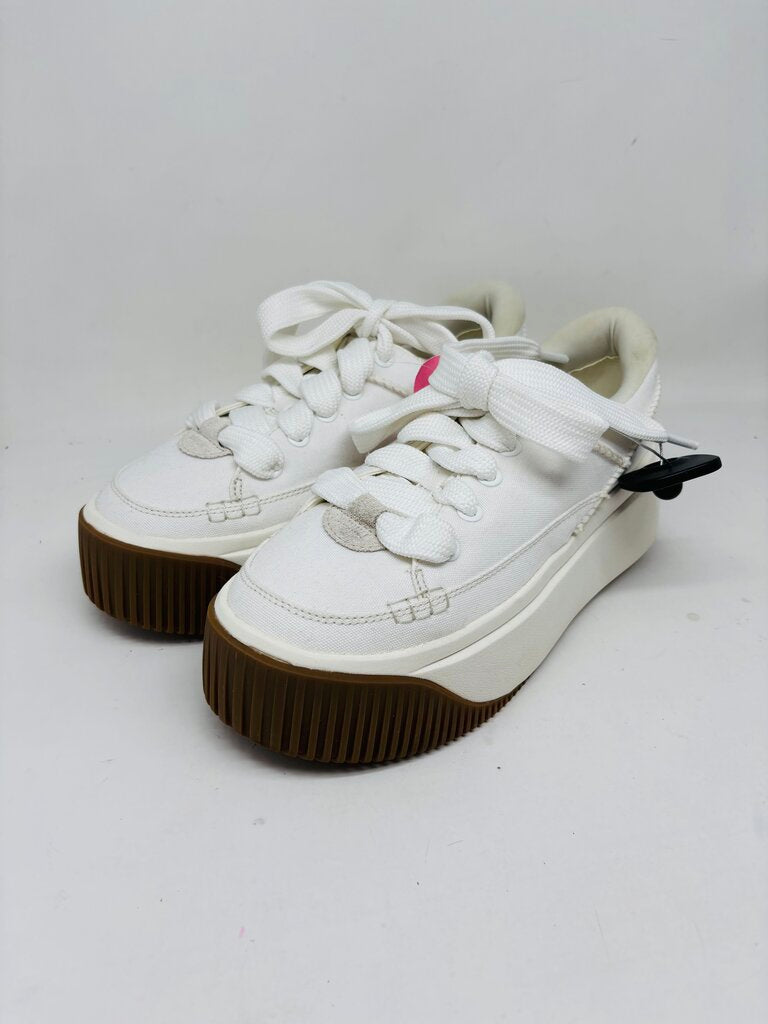 UGG Sneakers White 8.5