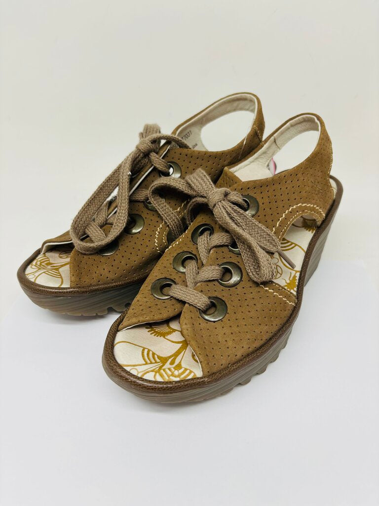 FLY London Wedge Brown 6.5