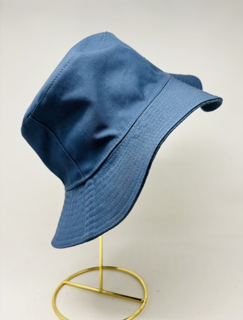 Louis Vuitton LUXURY HAT Blue