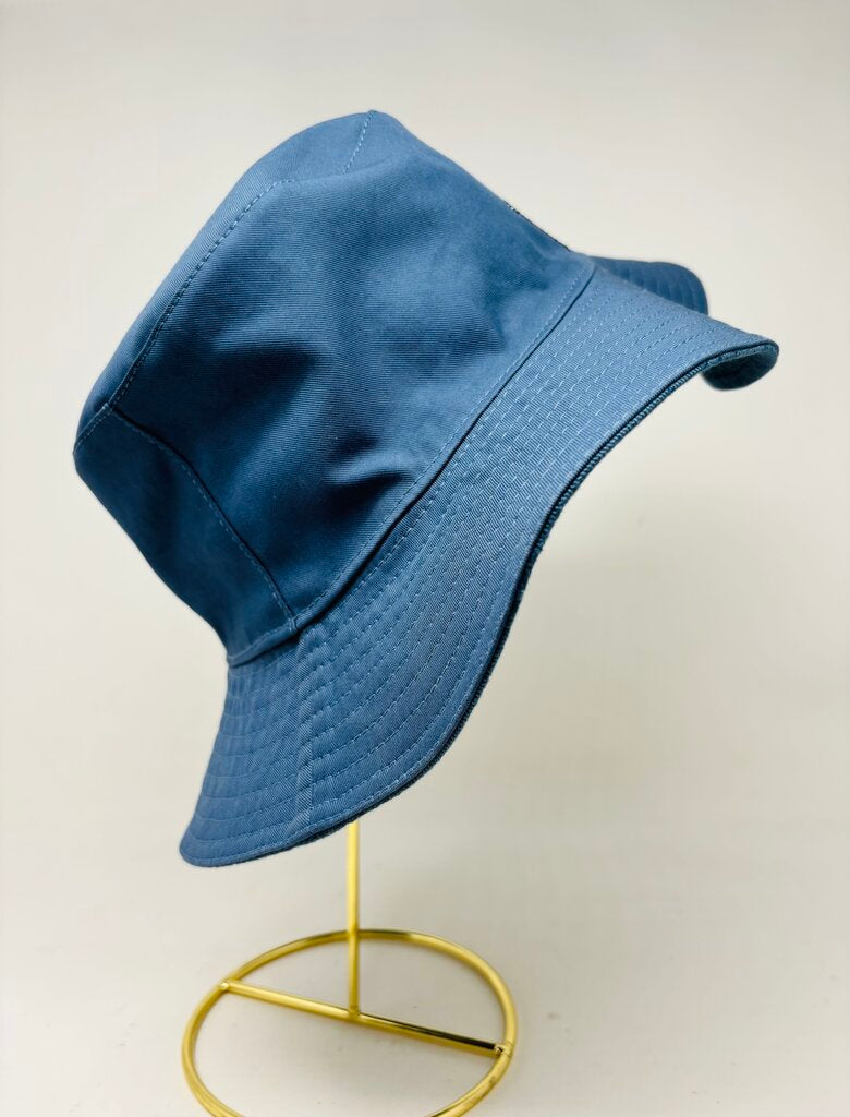 Louis Vuitton LUXURY HAT Blue