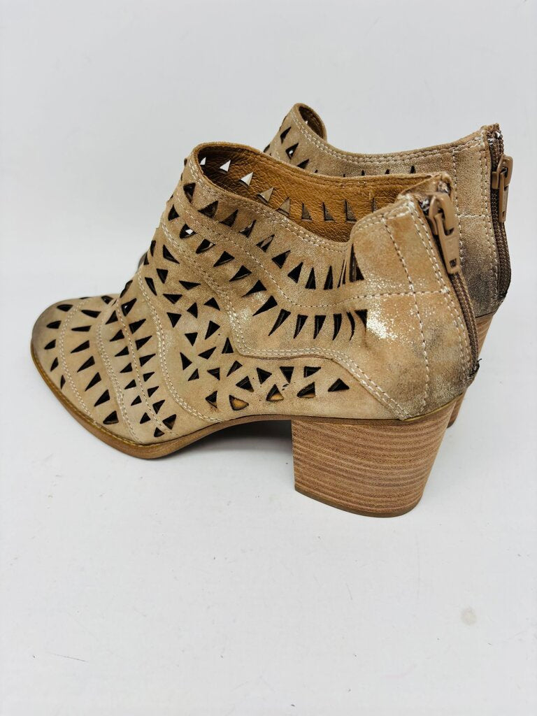 Sofft Bootie Tan 11