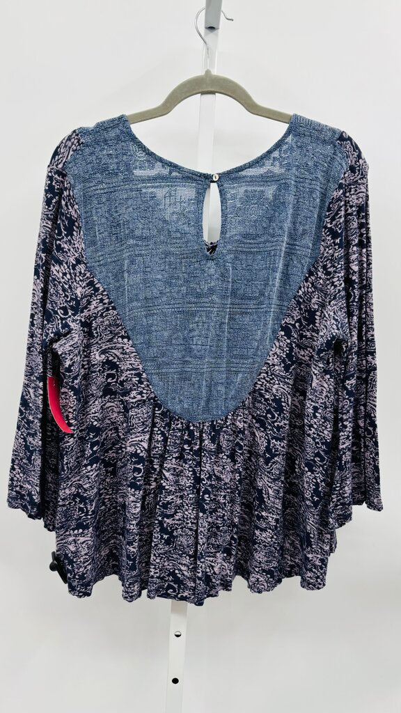 Akemi + Kin Top Navy L