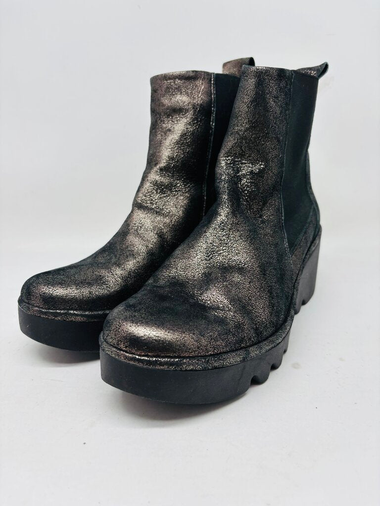 FLY London Ankle Boots Gold 9
