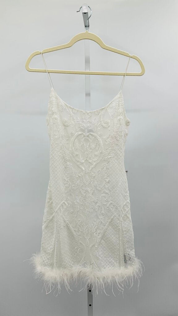 B. Darlin Dress White L