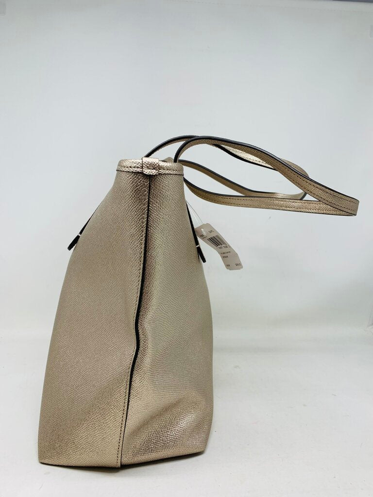 Coach Tote Gold