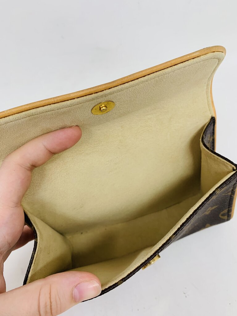 Louis Vuitton LUXURY HANDBAGS Brown Monogram