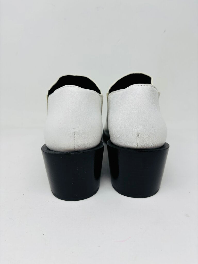 DKNY Bootie White 9