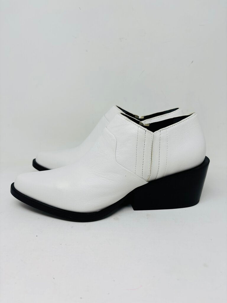 DKNY Bootie White 9