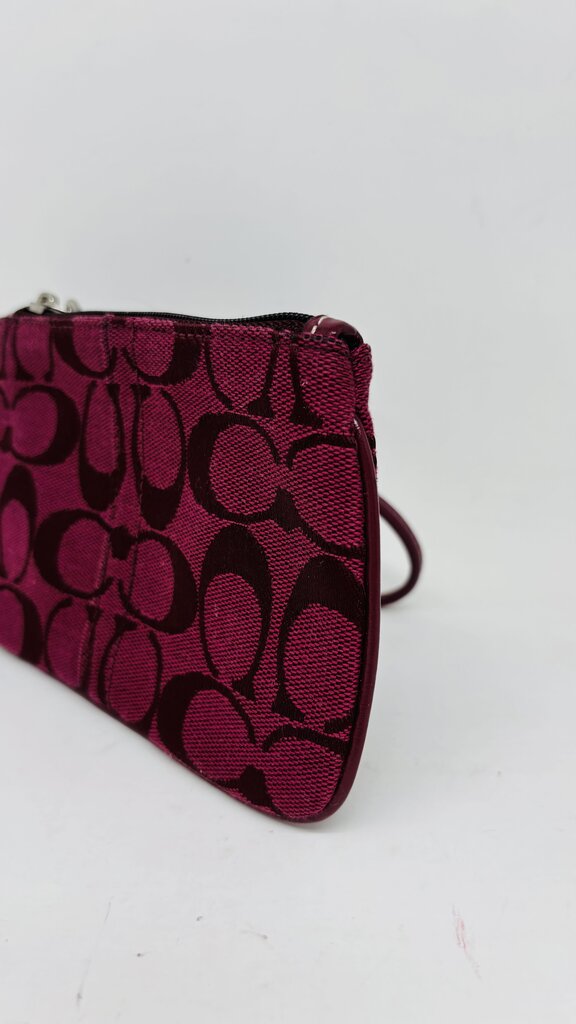 Coach Wristlet Burgundy Signature