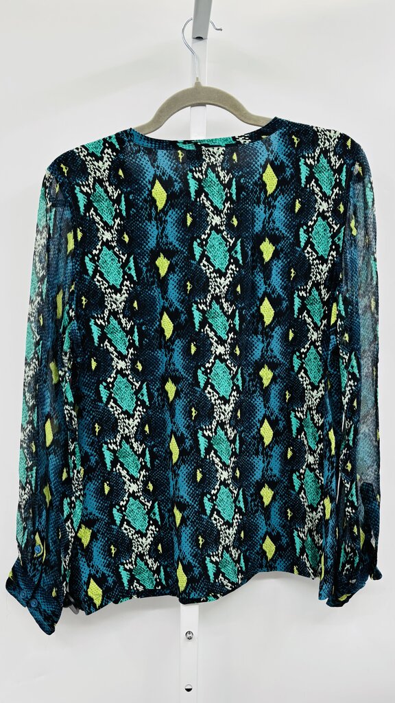 Equipment: Femme Blouse Blue M