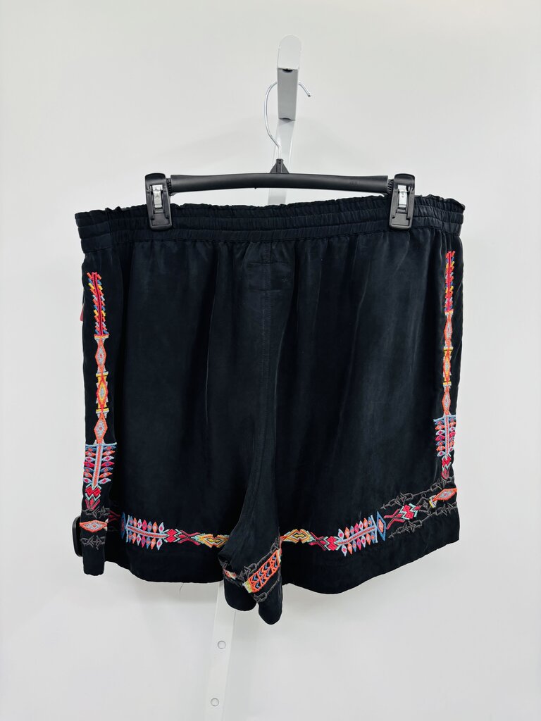 Biya Shorts Black L