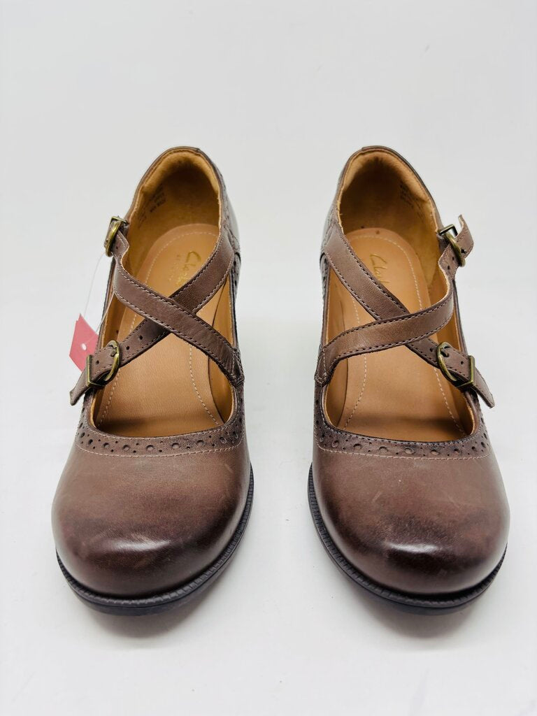 Clarks Heels Brown 6.5