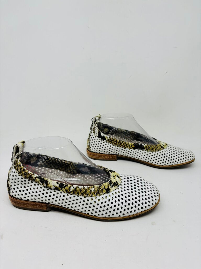 A.S.98 Flats White 6.5