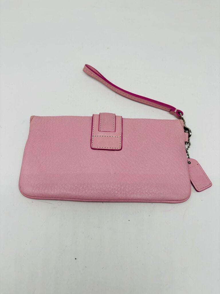 Coach Wristlet Pink