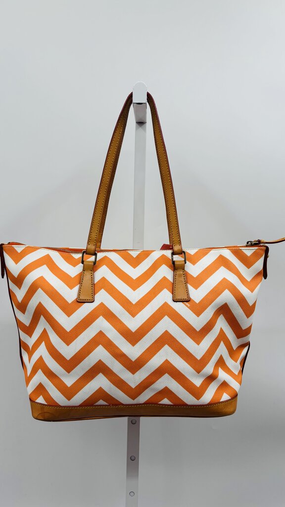 Dooney & Bourke Tote Orange