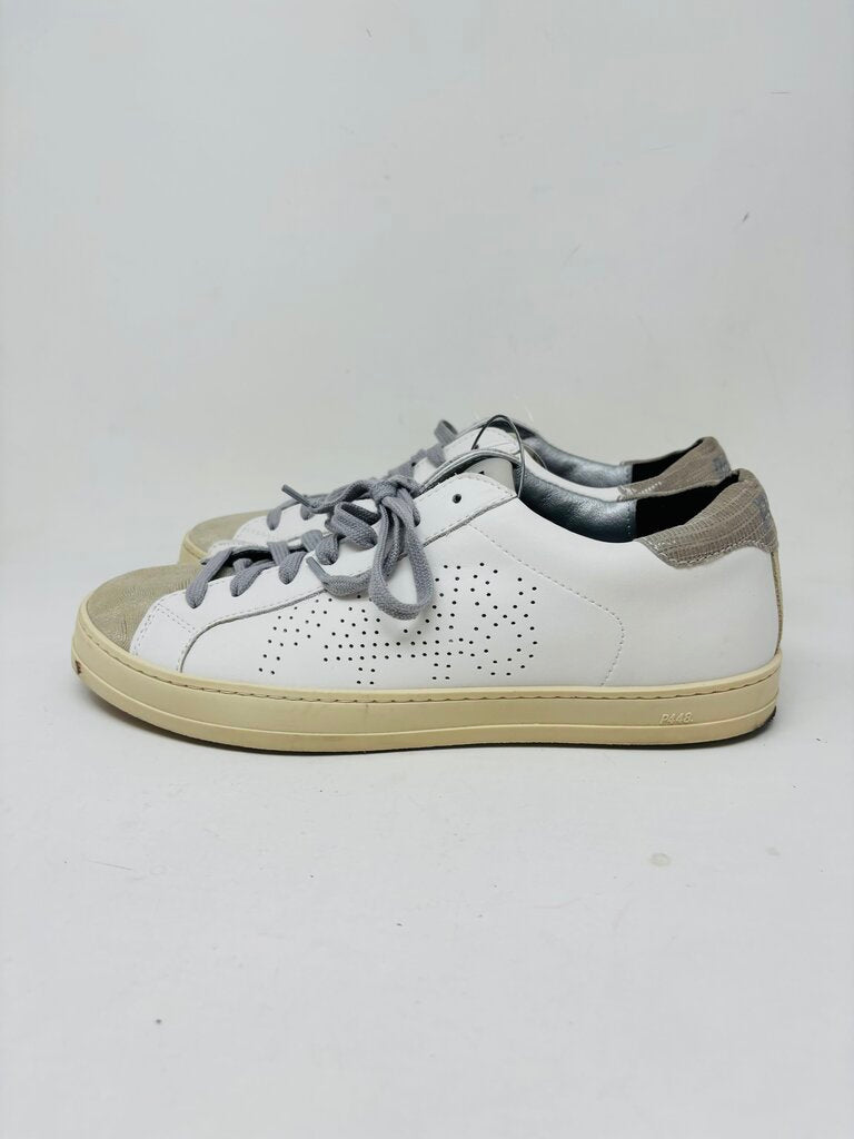 P448. Sneakers White 11
