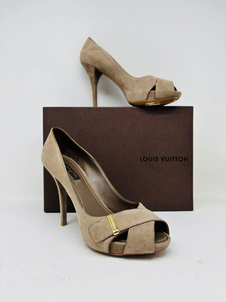 Louis Vuitton LUXURY SHOES Taupe 6.5