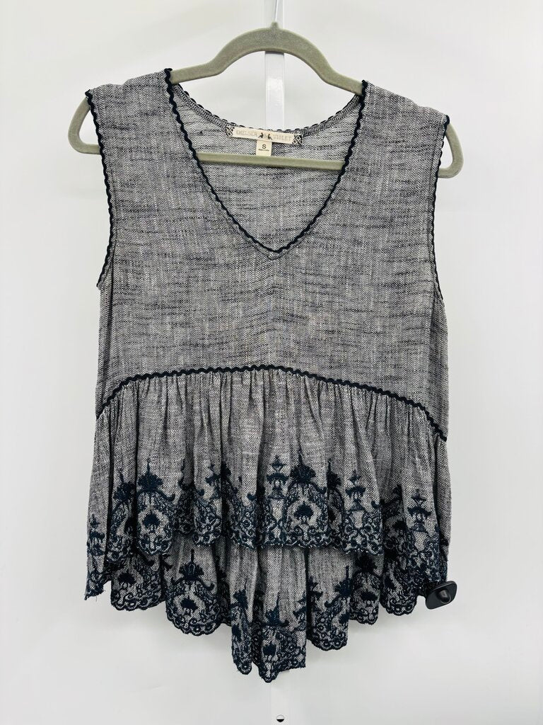 Chelsea & Violet Top Grey S
