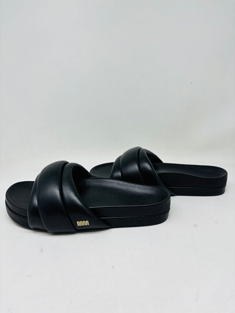 Commbi Slides Black 9
