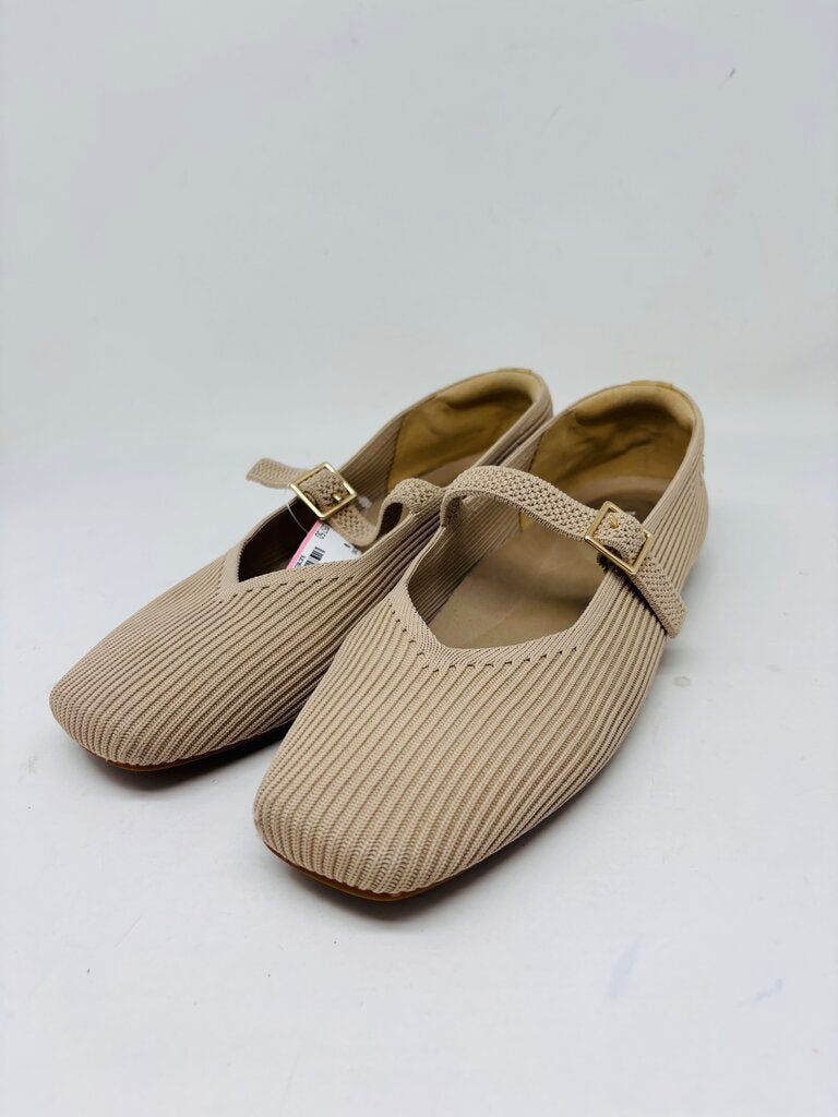 Vivaia Flats Beige 8.5