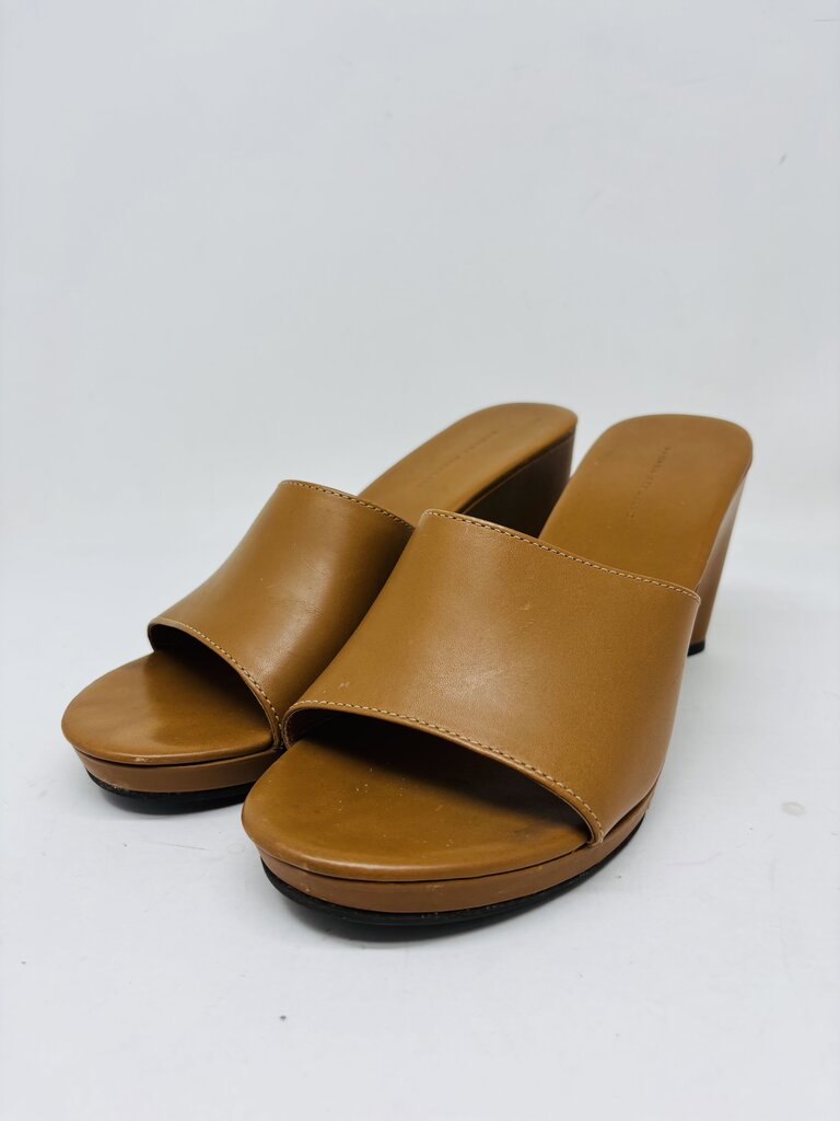 Banana Republic Wedge Tan 7