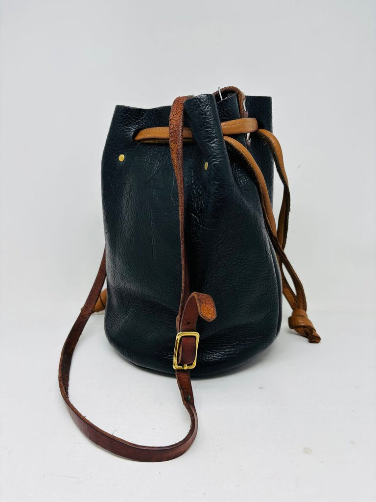 Neva Opet Crossbody Bag Black