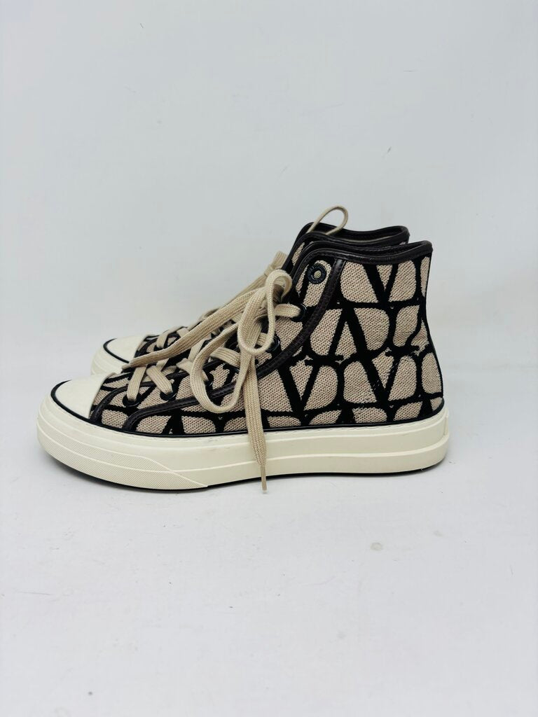 Valentino Garavani LUXURY SHOES Beige 7