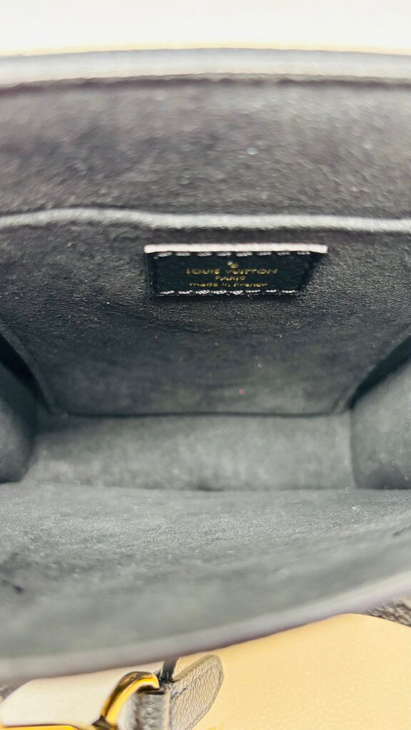 Louis Vuitton LUXURY HANDBAGS Black Monogram