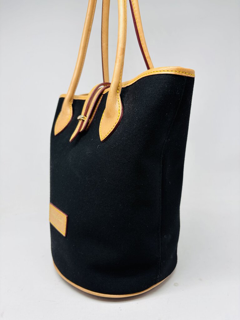Dooney & Bourke Handbag Black
