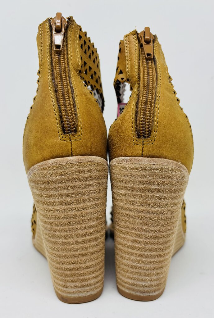 Jeffrey Campbell Wedge Tan 6