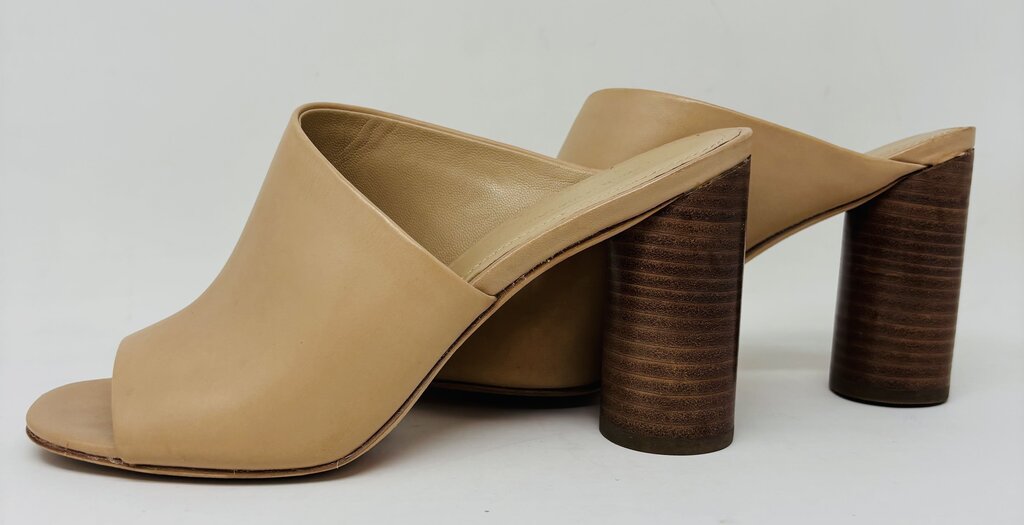 Pour la Victoire Heels Beige 6.5