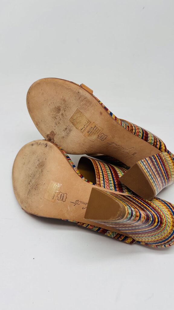 Vince Camuto Heels Multi 9.5