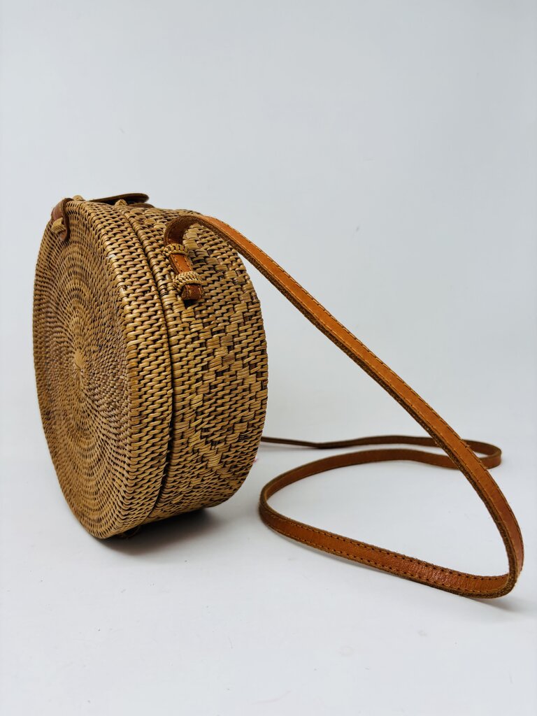 Street Level Crossbody Bag Tan