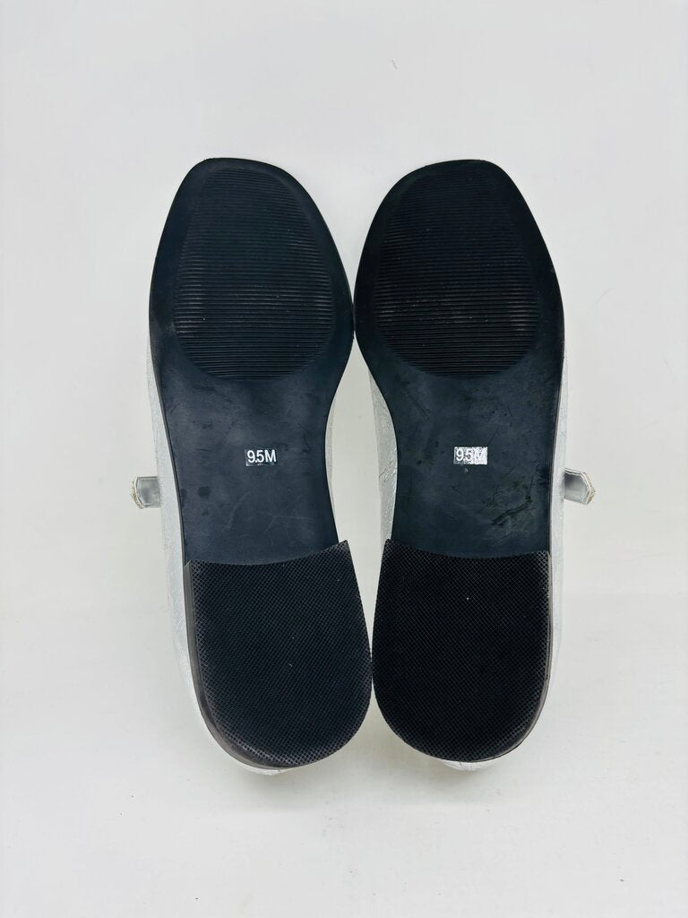 Steve Madden Flats Silver 9.5