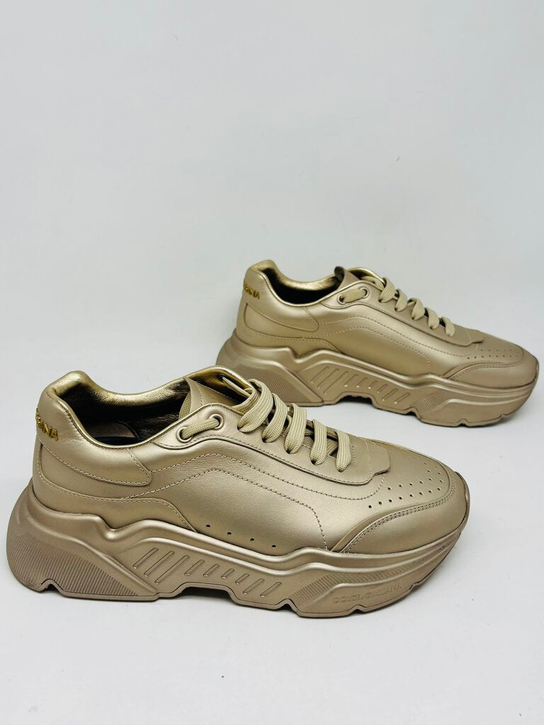 Dolce & Gabbana LUXURY SHOES Gold 9