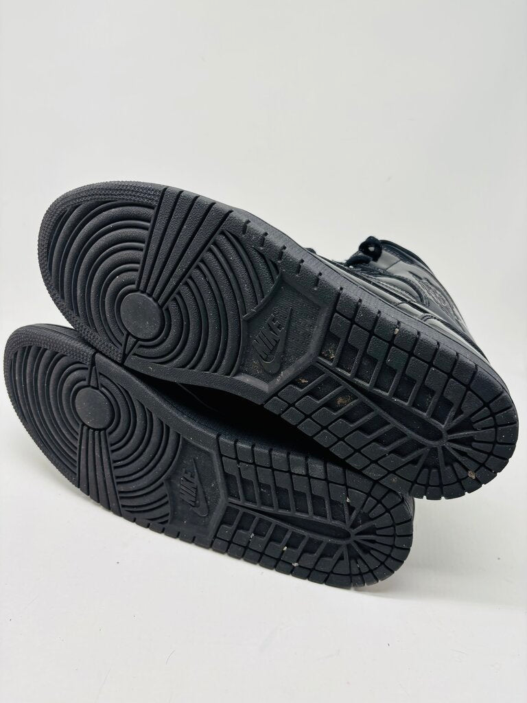 Nike Sneakers Black 9.5