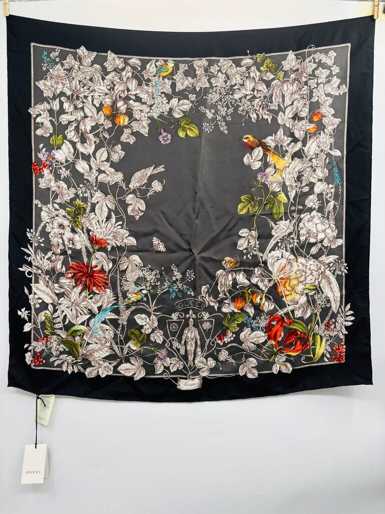 Gucci LUXURY SCARF Black