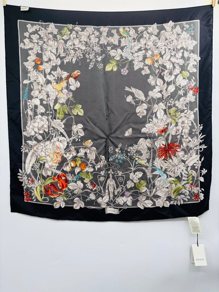 Gucci LUXURY SCARF Black