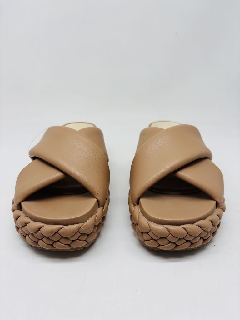 Dolce Vita Sandals Taupe 6.5